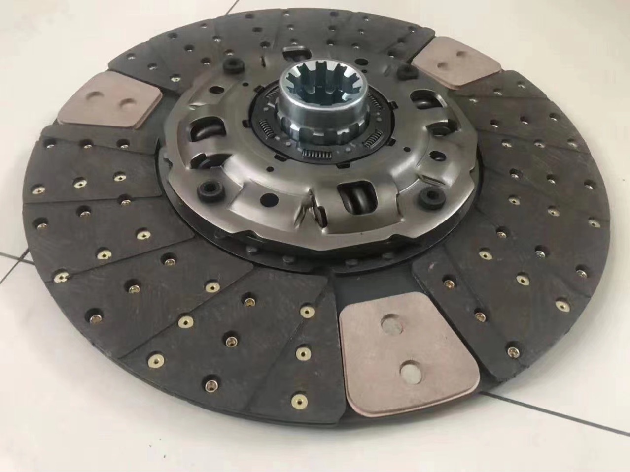 廠家供應銷售五十鈴430/14齒/16齒/18齒三級減震耐磨抗燒離合器片